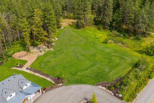 4135 June Springs Road, Kelowna, BC - Outdoor