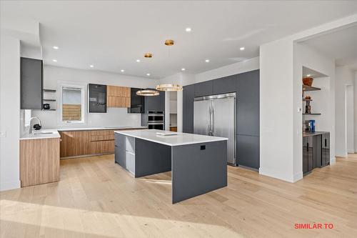 4621 Fordham Road, Kelowna, BC - Indoor Photo Showing Kitchen