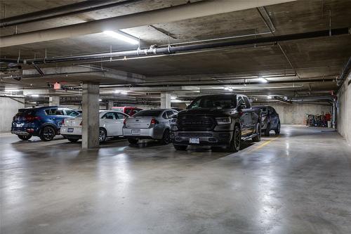302-2130 Vasile Road, Kelowna, BC - Indoor Photo Showing Garage