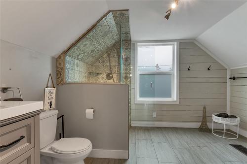 1505 32 Avenue, Vernon, BC - Indoor