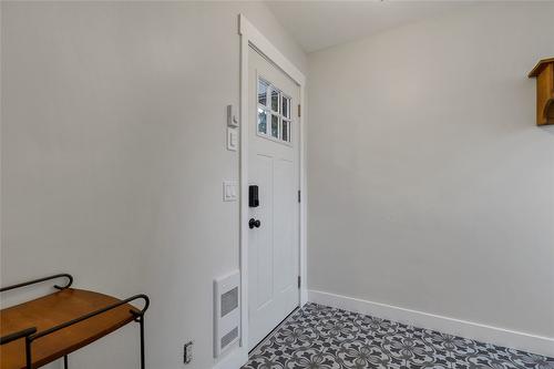 1505 32 Avenue, Vernon, BC - Indoor Photo Showing Other Room