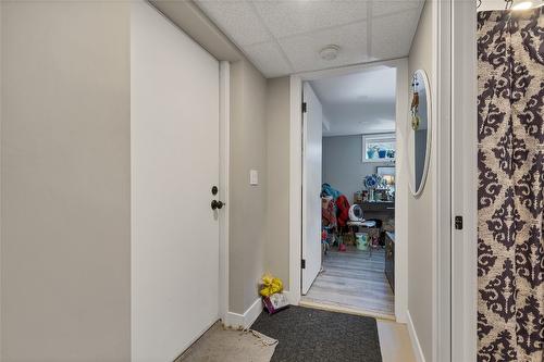 1505 32 Avenue, Vernon, BC - Indoor Photo Showing Other Room