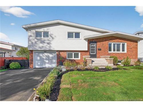 100 Dickson Blvd, Moncton, NB 