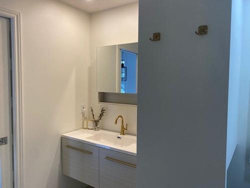 Salle de bains - 29 Av. Turcot, Saint-Sauveur, QC - Indoor Photo Showing Bathroom