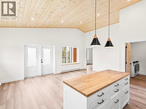 40 Beryl Place, Whitehorse, YT - Indoor Photo Showing Other Room