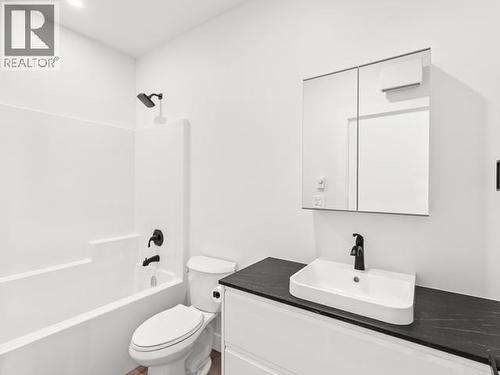 40 Beryl Place, Whitehorse, YT - Indoor Photo Showing Bathroom