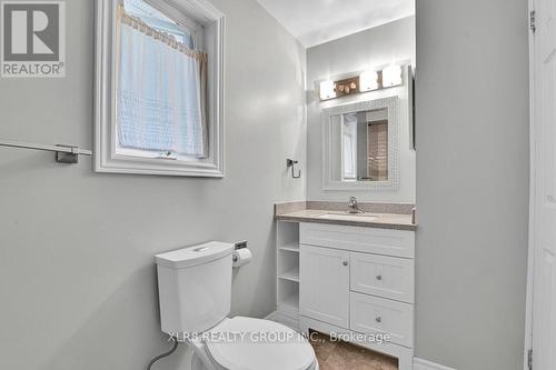 12 John Sidney Crescent, Ottawa, ON - Indoor Photo Showing Bathroom