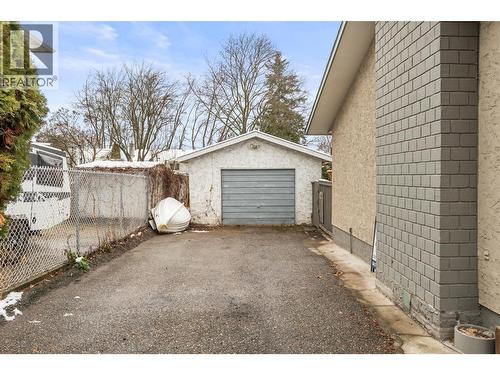 1016 34 Avenue, Vernon, BC - Outdoor