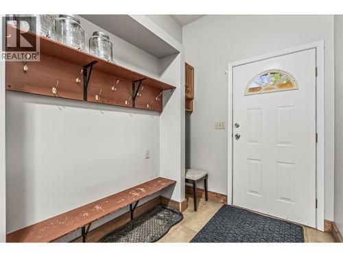 1016 34 Avenue, Vernon, BC - Indoor Photo Showing Other Room