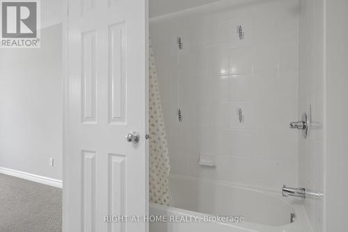 B - 1120 Klondike Road, Ottawa, ON - Indoor Photo Showing Bathroom