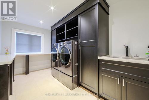 16 Flatbush Avenue, Vaughan, ON - Indoor Photo Showing Laundry Room