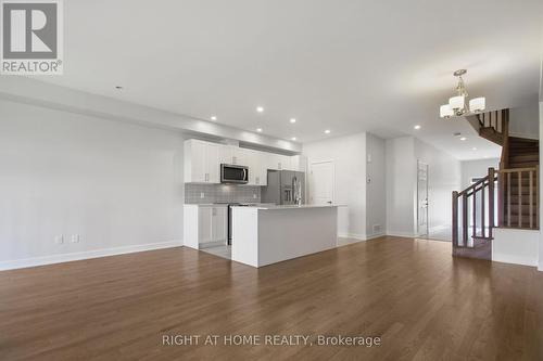534 Corretto Place, Ottawa, ON - Indoor Photo Showing Kitchen