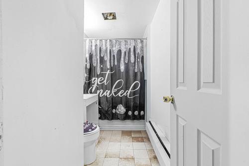 Bathroom - 6507  - 6511 44E Avenue, Montréal (Rosemont/La Petite-Patrie), QC - Indoor Photo Showing Other Room