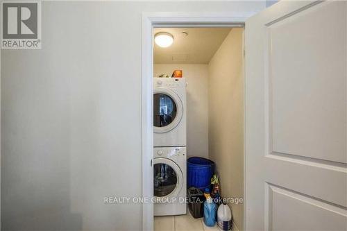 2304 - 55 Eglinton Avenue W, Mississauga, ON - Indoor Photo Showing Laundry Room