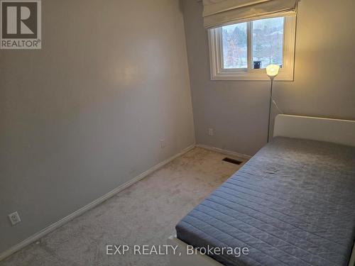 1296 Valerie Crescent W, Oakville, ON - Indoor Photo Showing Other Room