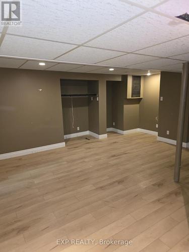 1296 Valerie Crescent W, Oakville, ON - Indoor