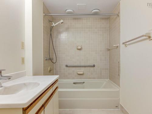 110 1350 Oxford Street, Halifax, NS 