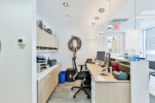 Bureau des secrétaires - 102-526 Rue Notre-Dame, Repentigny (Repentigny), QC - Indoor Photo Showing Office