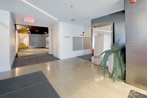 Hall d'entrée/Vestibule - 403-281 Ch. Du Bas-De-Ste-Thérèse, Blainville, QC - Indoor Photo Showing Other Room