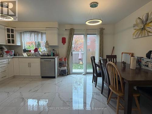 3252 Equestrian Crescent, Mississauga, ON - Indoor Photo Showing Dining Room