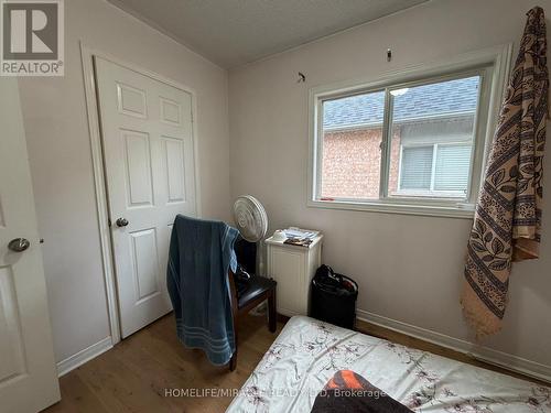 3252 Equestrian Crescent, Mississauga, ON - Indoor Photo Showing Bedroom
