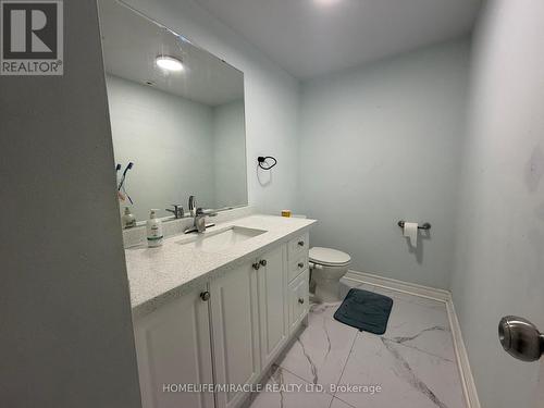 3252 Equestrian Crescent, Mississauga, ON - Indoor Photo Showing Bathroom