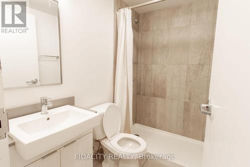 1516 - 105 Champagne Avenue S, Ottawa, ON - Indoor Photo Showing Bathroom