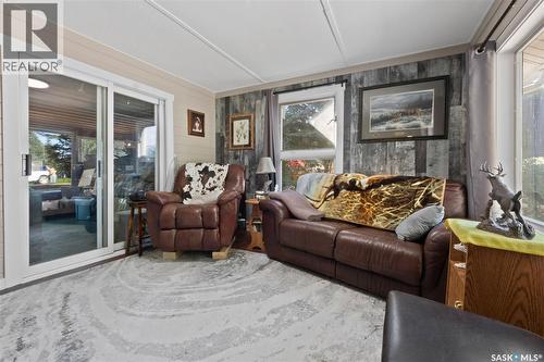 85 Procter Drive, Shields, SK - Indoor Photo Showing Living Room