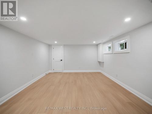 24 Appledale Road, Toronto, ON - Indoor