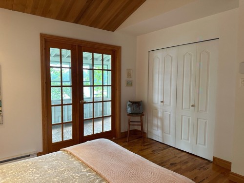 Chambre à coucher principale - 661 Ch. Du Lac-Connelly, Saint-Hippolyte, QC - Indoor Photo Showing Bedroom