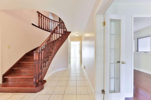 5275 Thornwood Drive, Mississauga, ON - Indoor Photo Showing Other Room