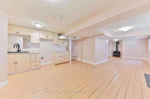 5275 Thornwood Drive, Mississauga, ON - Indoor