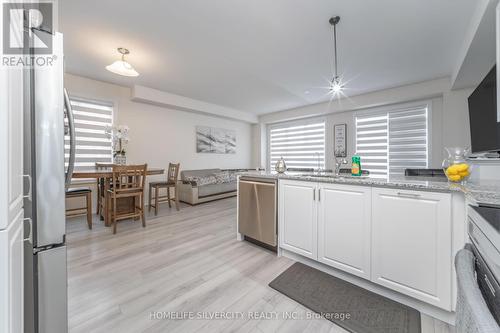 96 Brown Street, Erin, ON - Indoor Photo Showing Kitchen With Upgraded Kitchen