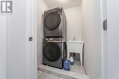 96 Brown Street, Erin, ON - Indoor Photo Showing Laundry Room