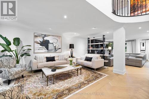 5103 Royal Mills Court, Mississauga, ON - Indoor Photo Showing Living Room