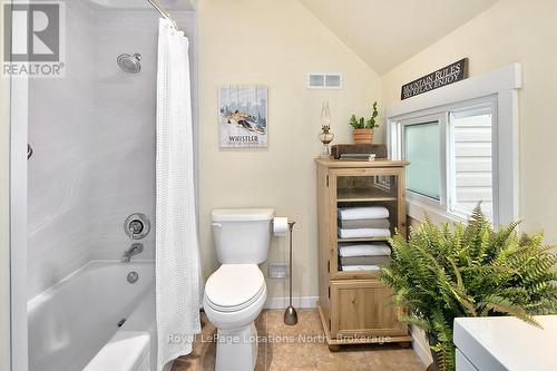134 Escarpment Crescent, Collingwood, ON - Indoor Photo Showing Bathroom