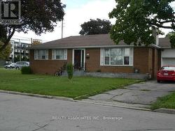 11 MUIRKIRK ROAD  Toronto, ON M2R 1W2