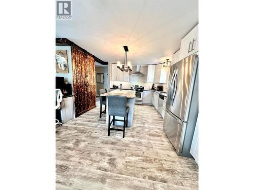 310 6Th Avenue, Keremeos, BC - Indoor