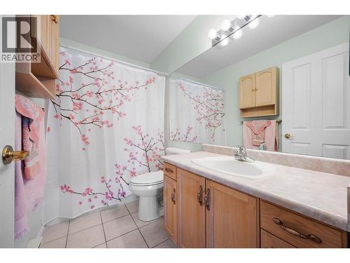 3854 Brown Road Unit# 301, West Kelowna, BC - Indoor Photo Showing Bathroom