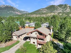 7560 Jackson Avenue  Radium Hot Springs, BC V0A 1M0
