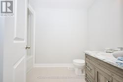 4 piece ensuite in the primary bedroom - 