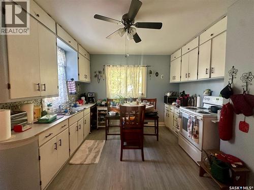 346 Cotter Street, Kamsack, SK - Indoor Photo Showing Kitchen With Double Sink