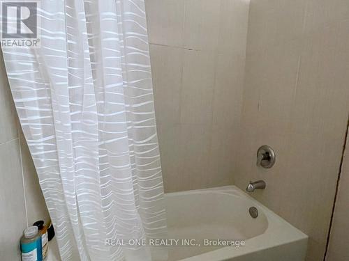 514 - 280 Lester Street, Waterloo, ON - Indoor Photo Showing Bathroom