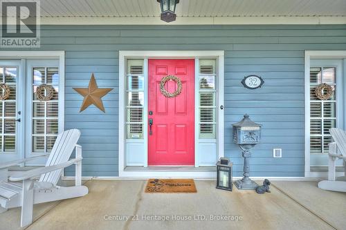 Inviting covered front porch - 32 Sunrise Court, Fort Erie (Ridgeway), ON - Outdoor