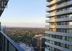 3609 - 42 CHARLES STREET E  Toronto, ON M4Y 1T4