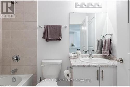 616 - 101 Shoreview Place, Hamilton, ON - Indoor Photo Showing Bathroom
