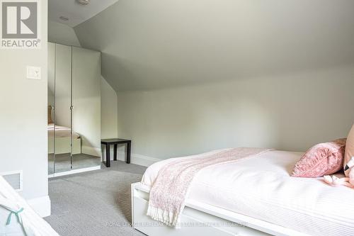 3 Oakwood Place, Hamilton, ON - Indoor Photo Showing Bedroom