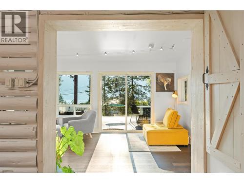 5555 Stubbs Road, Lake Country, BC - Indoor Photo Showing Other Room