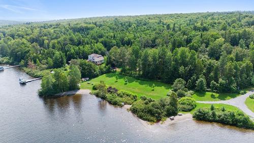 Bord de l'eau - Ch. Des Lys, Lac-Etchemin, QC 