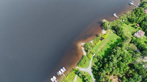 Bord de l'eau - Ch. Des Lys, Lac-Etchemin, QC 
